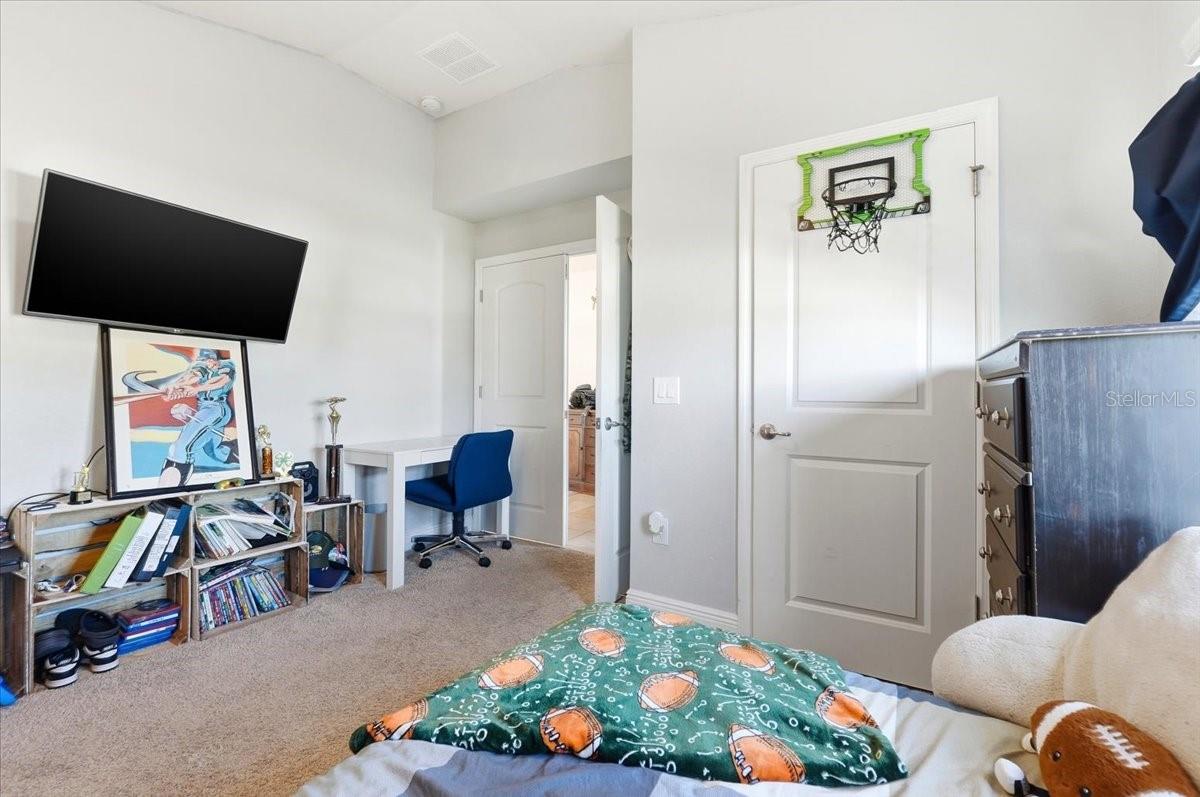 Image 6 of 45 For 1129 Legatto Loop