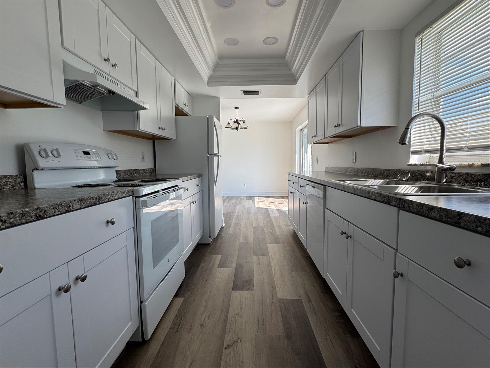 Image 11 of 18 For 1748 Monroe Street