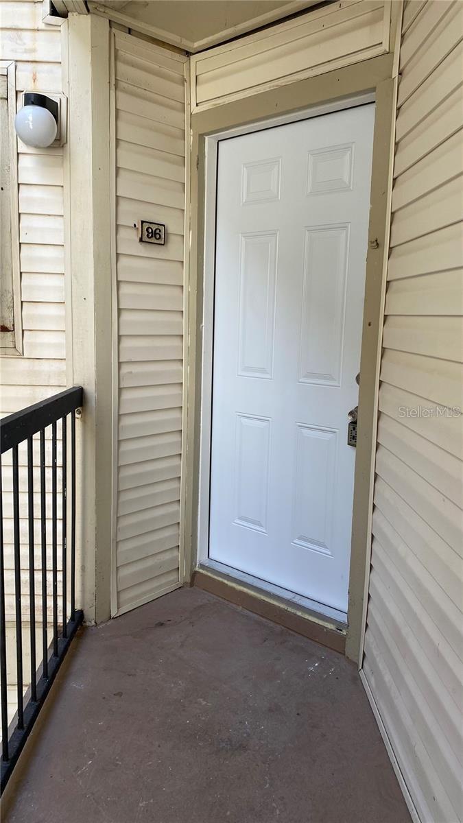 Image 8 of 8 For 1940 Lake Atriums Circle 96