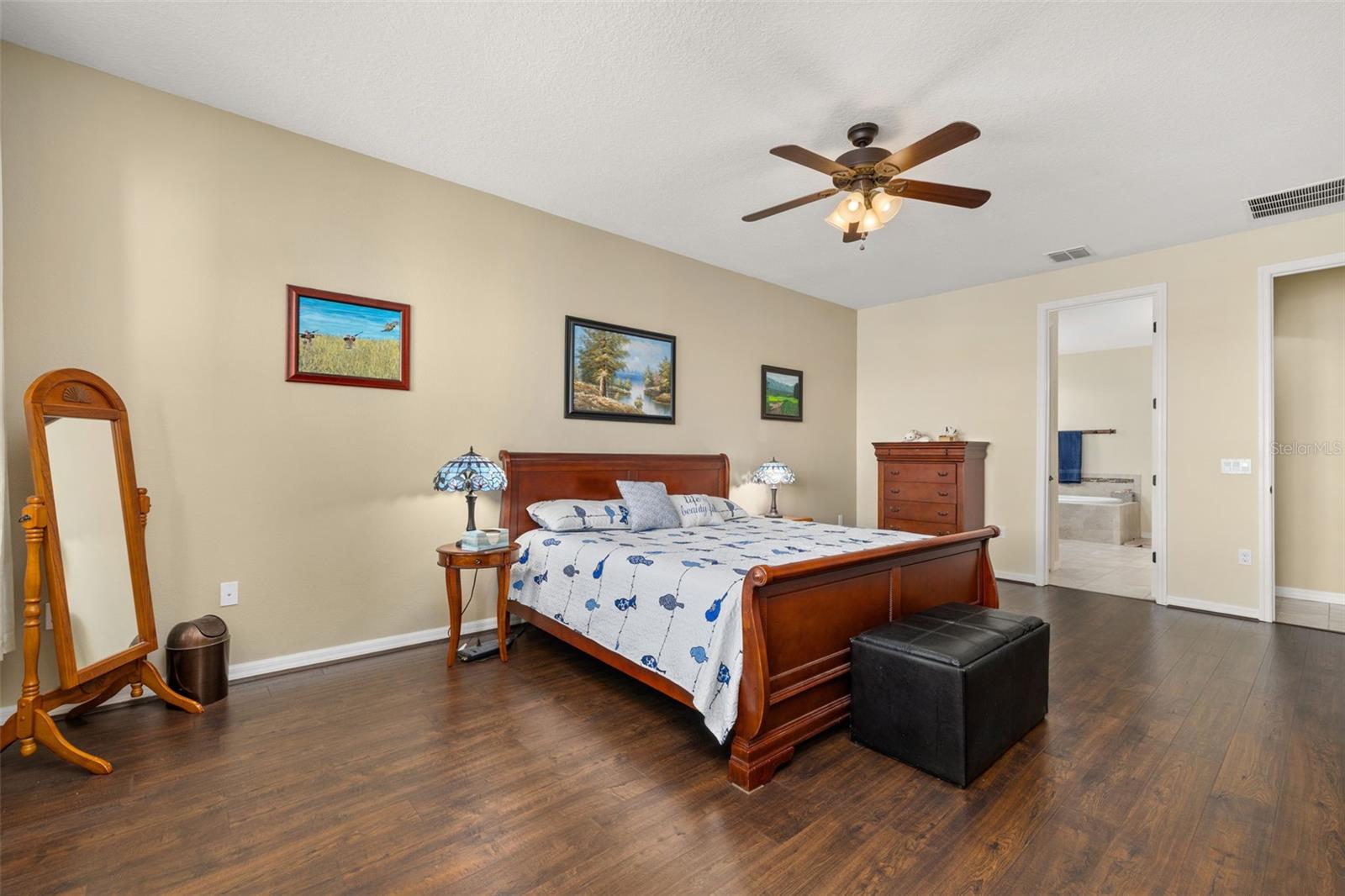 Image 20 of 100 For 2801 Rialto Court