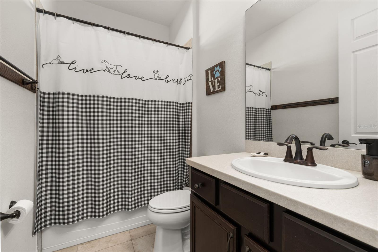 Image 38 of 100 For 2801 Rialto Court