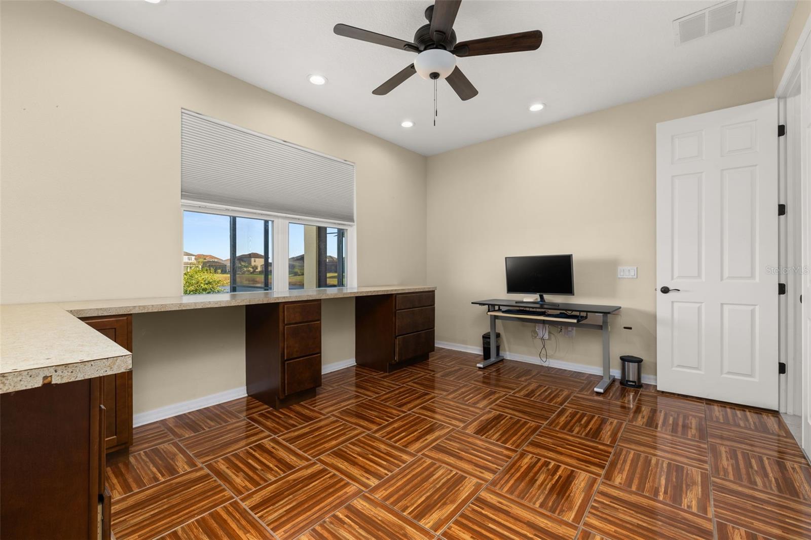 Image 40 of 100 For 2801 Rialto Court