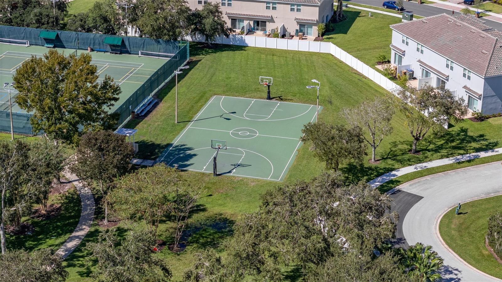 Image 87 of 100 For 2801 Rialto Court