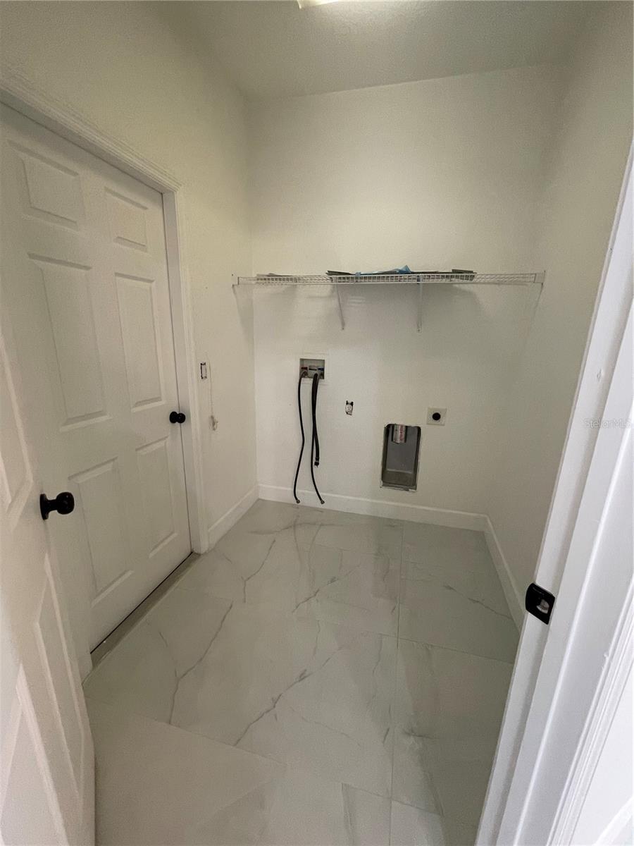 Image 17 of 21 For 207 Vizcay Way