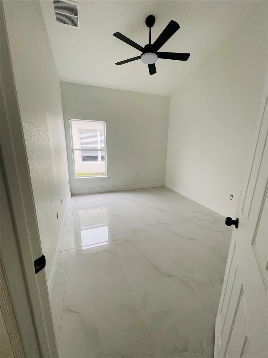 Image 7 of 21 For 207 Vizcay Way