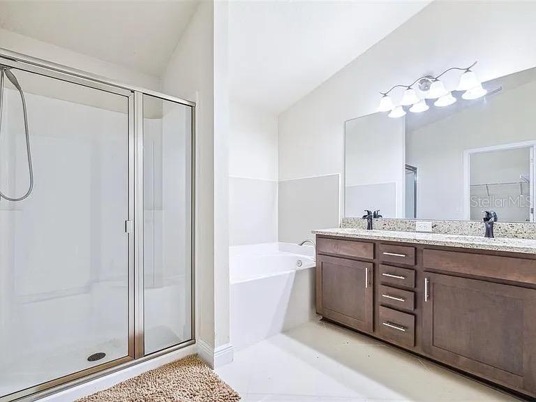 Image 12 of 21 For 404 Rio Grande Court