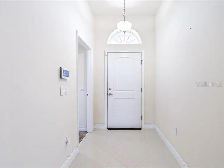 Image 6 of 21 For 404 Rio Grande Court