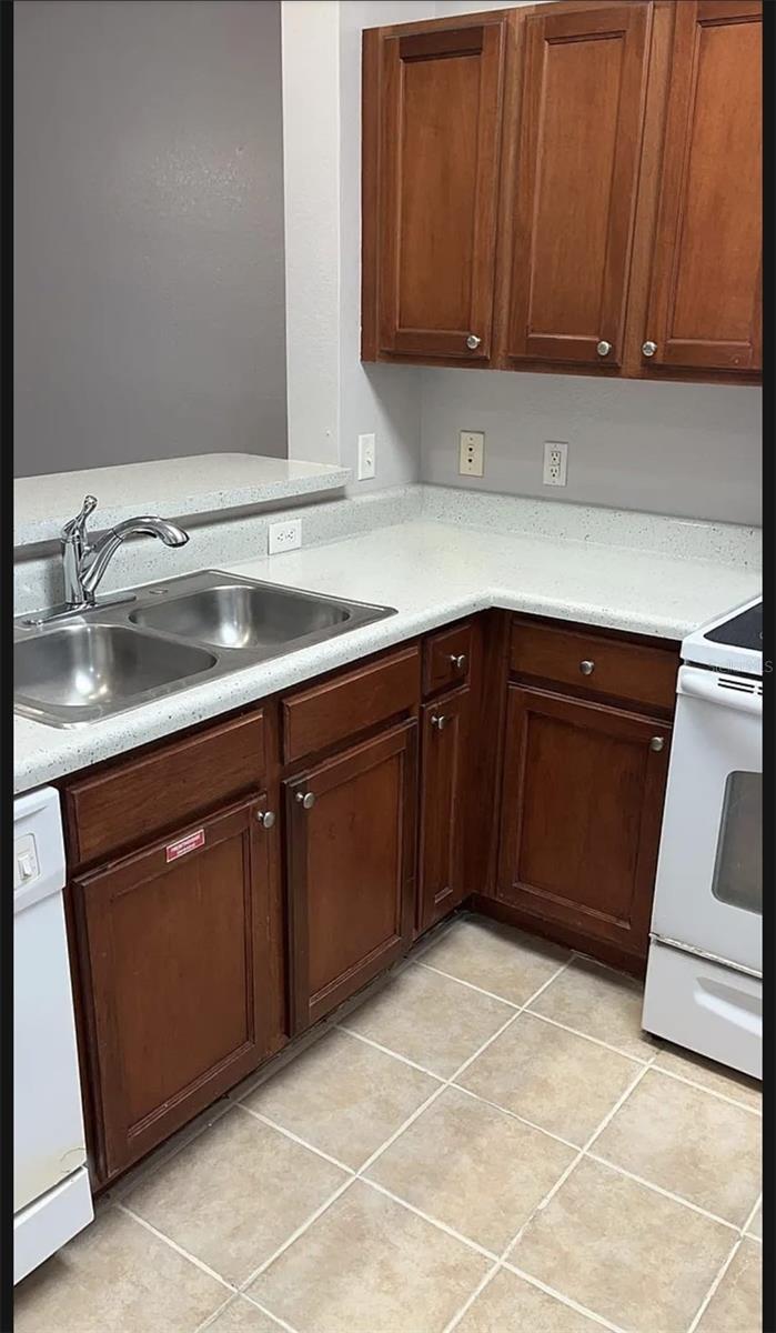 Image 10 of 36 For 3175 Feltrim Place 203