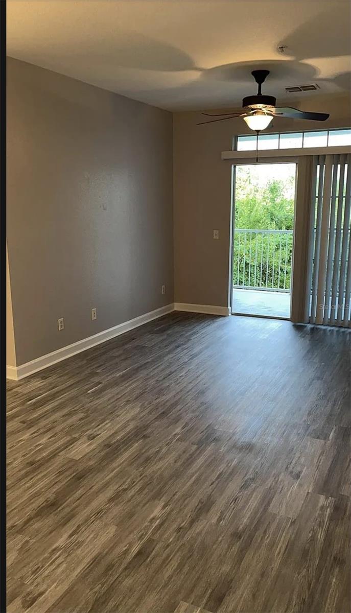 Image 15 of 36 For 3175 Feltrim Place 203