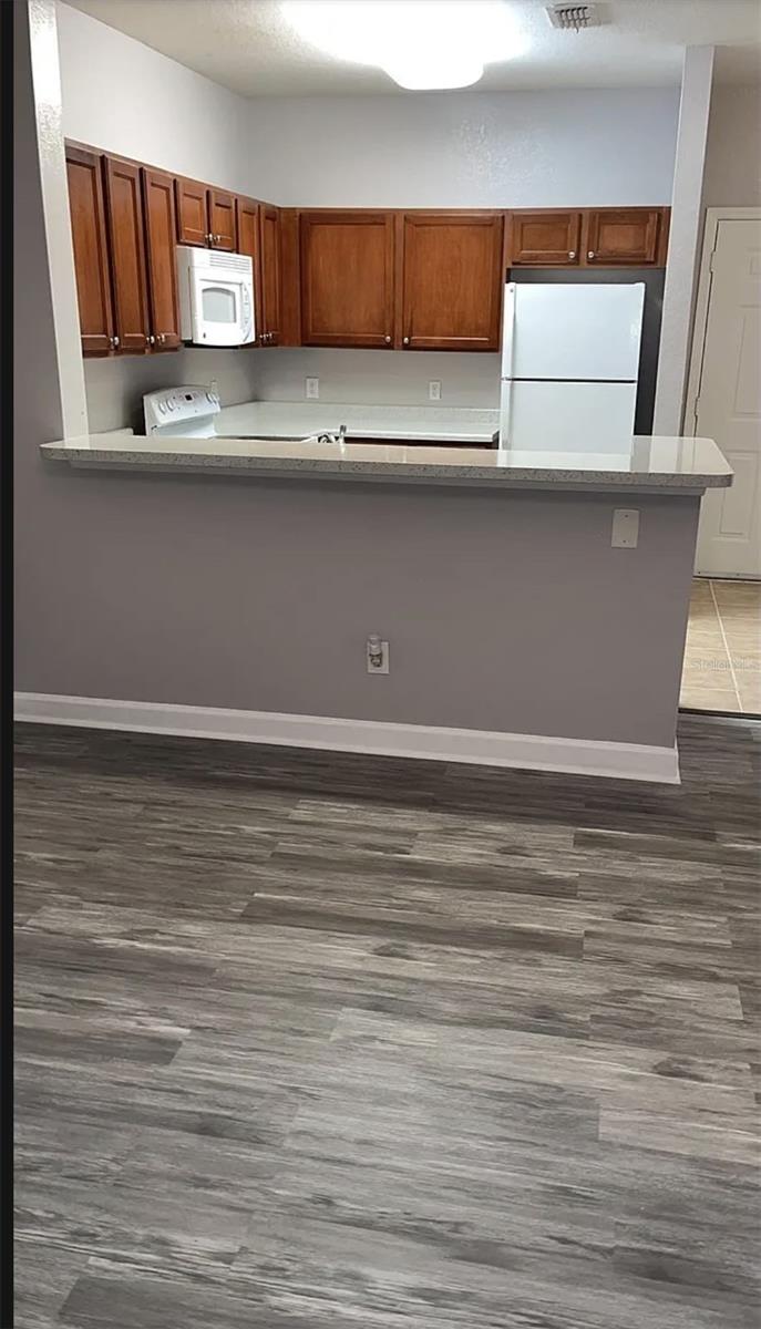 Image 8 of 36 For 3175 Feltrim Place 203