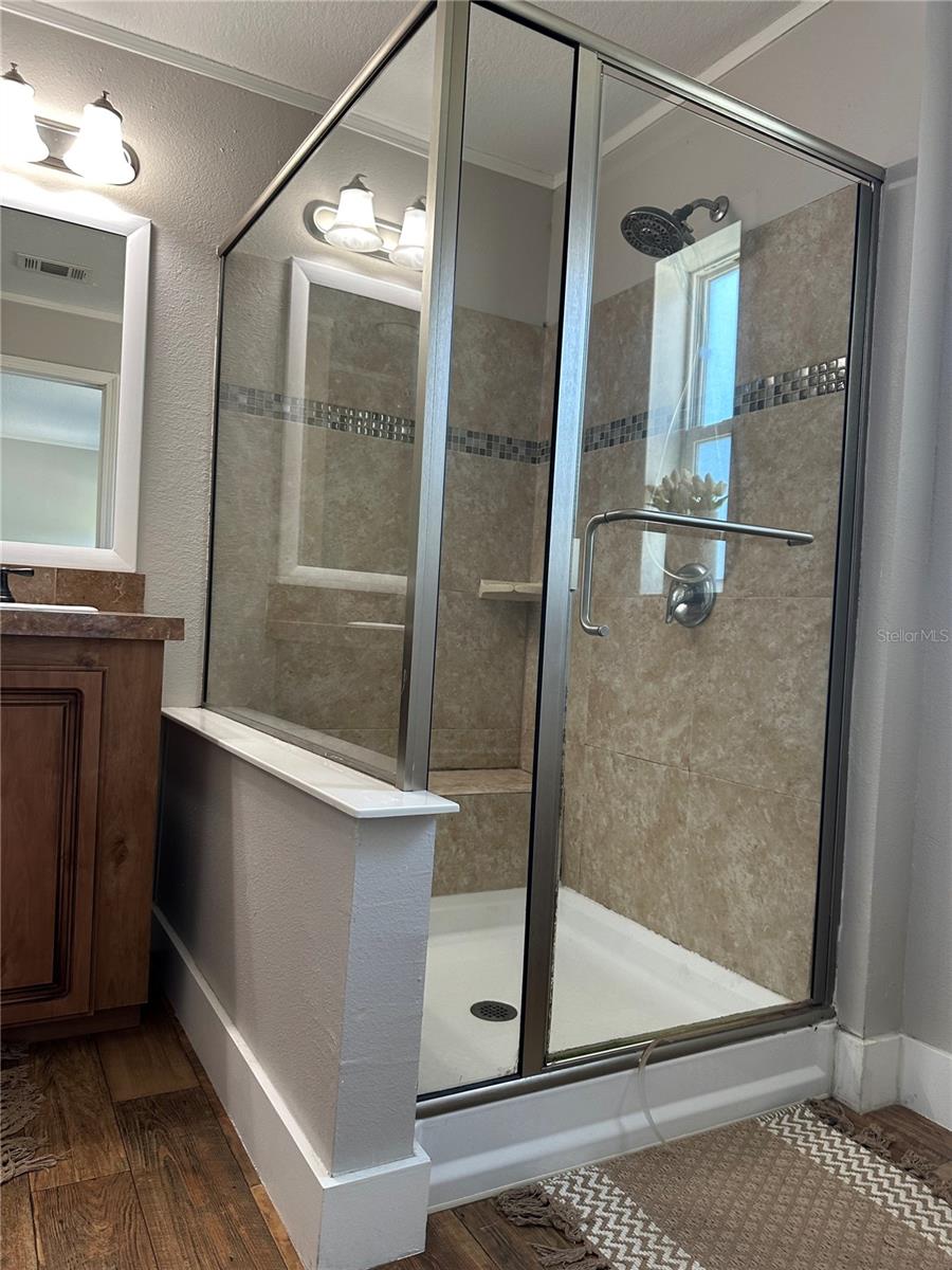 Image 22 of 53 For 221 2nd Street