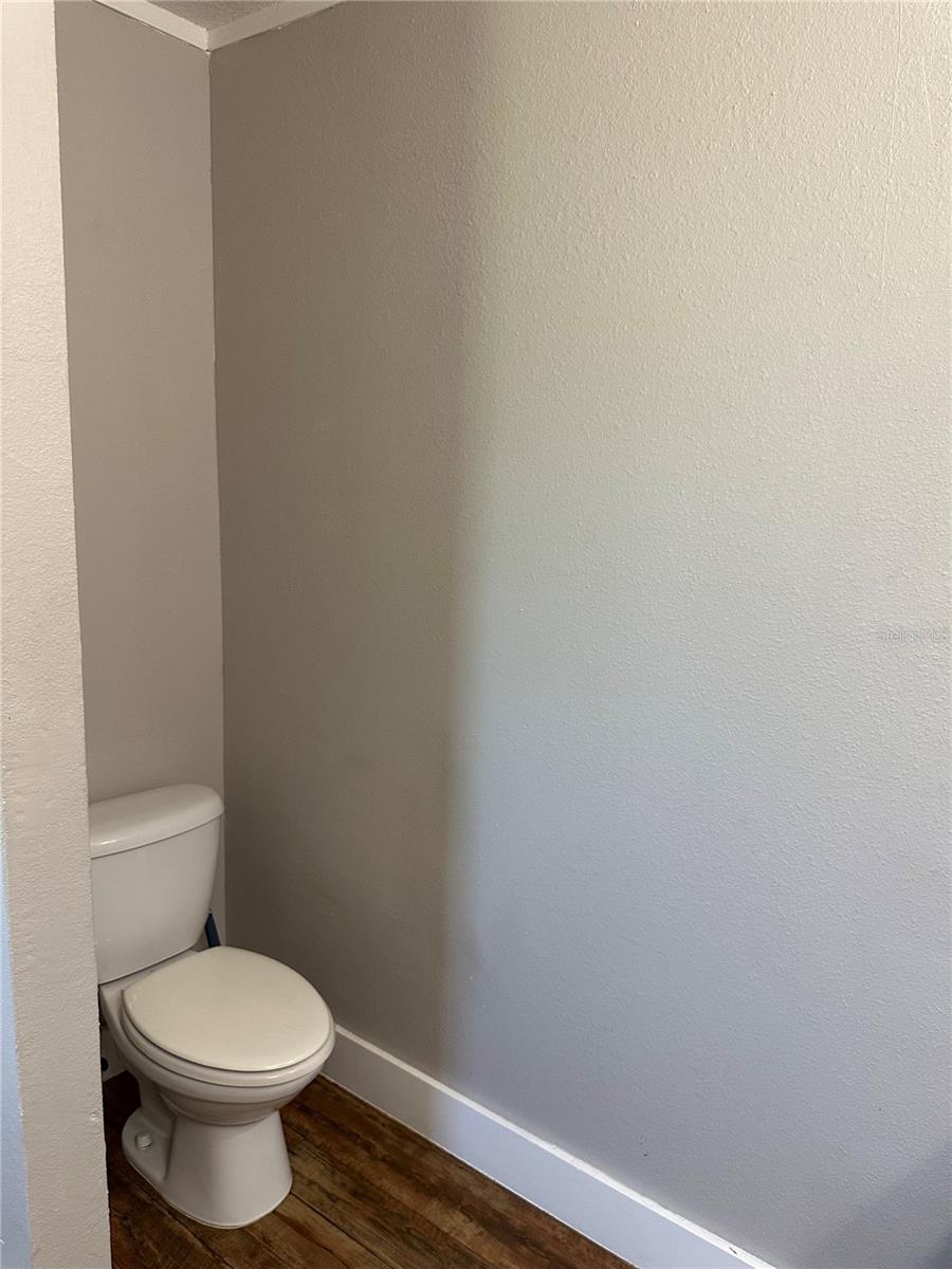 Image 24 of 53 For 221 2nd Street