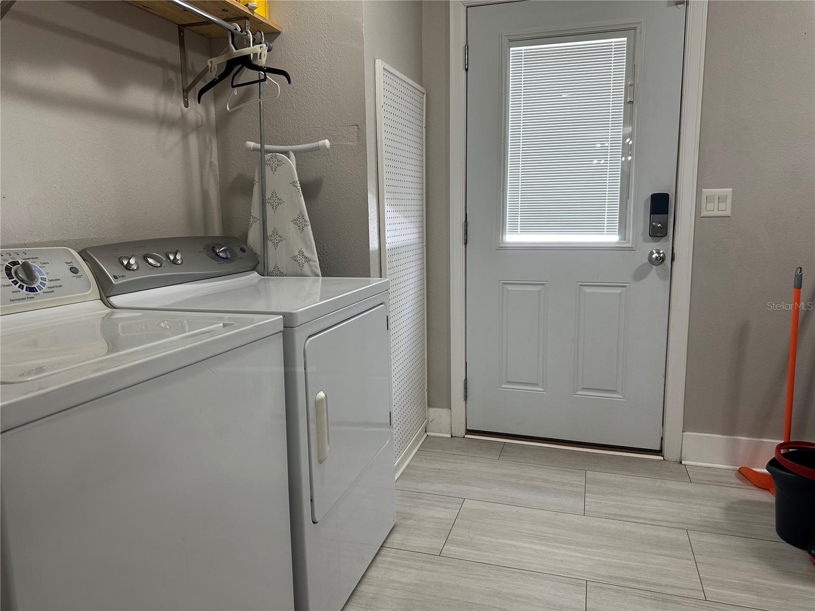 Image 37 of 53 For 221 2nd Street