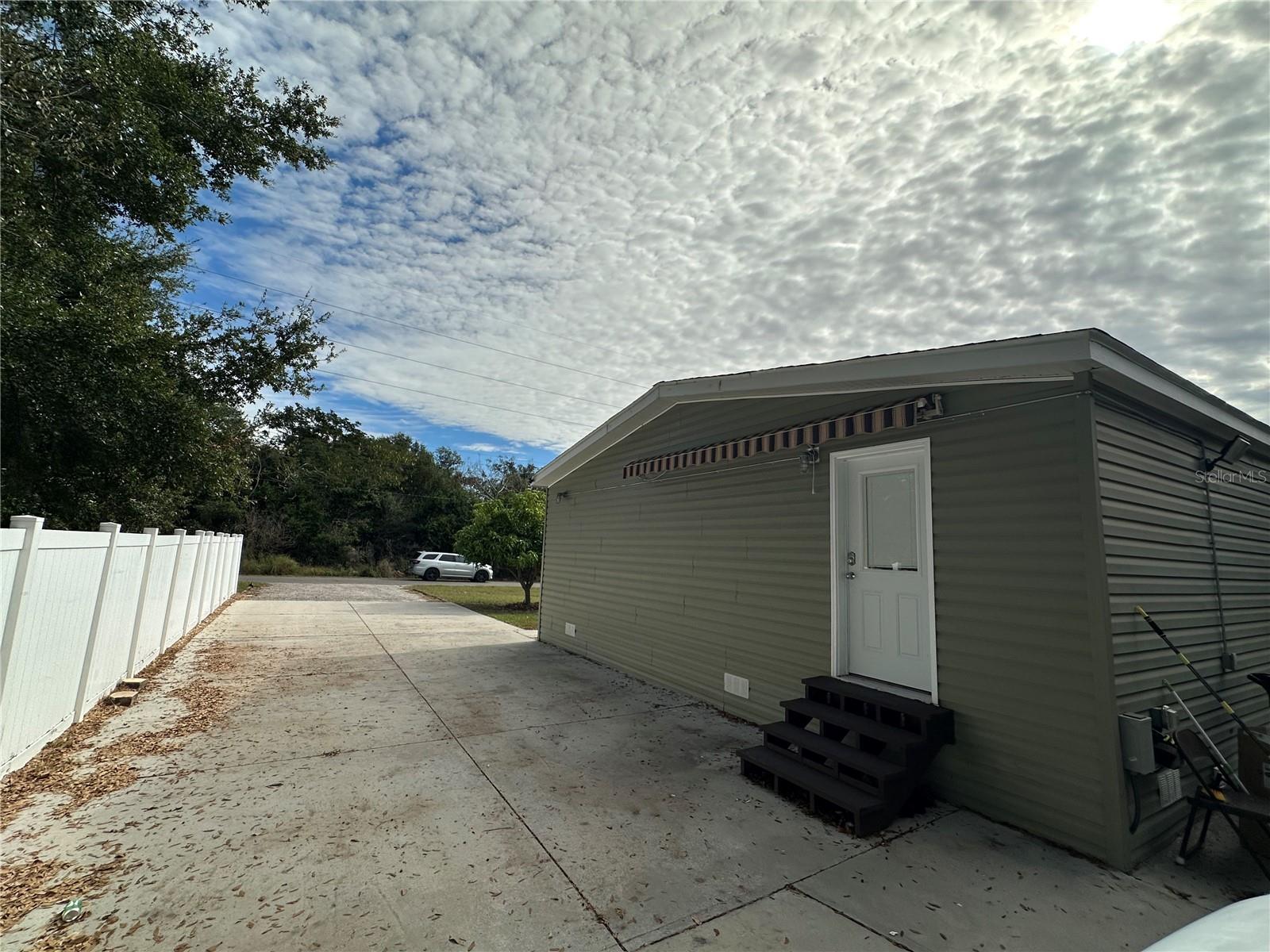 Image 52 of 53 For 221 2nd Street