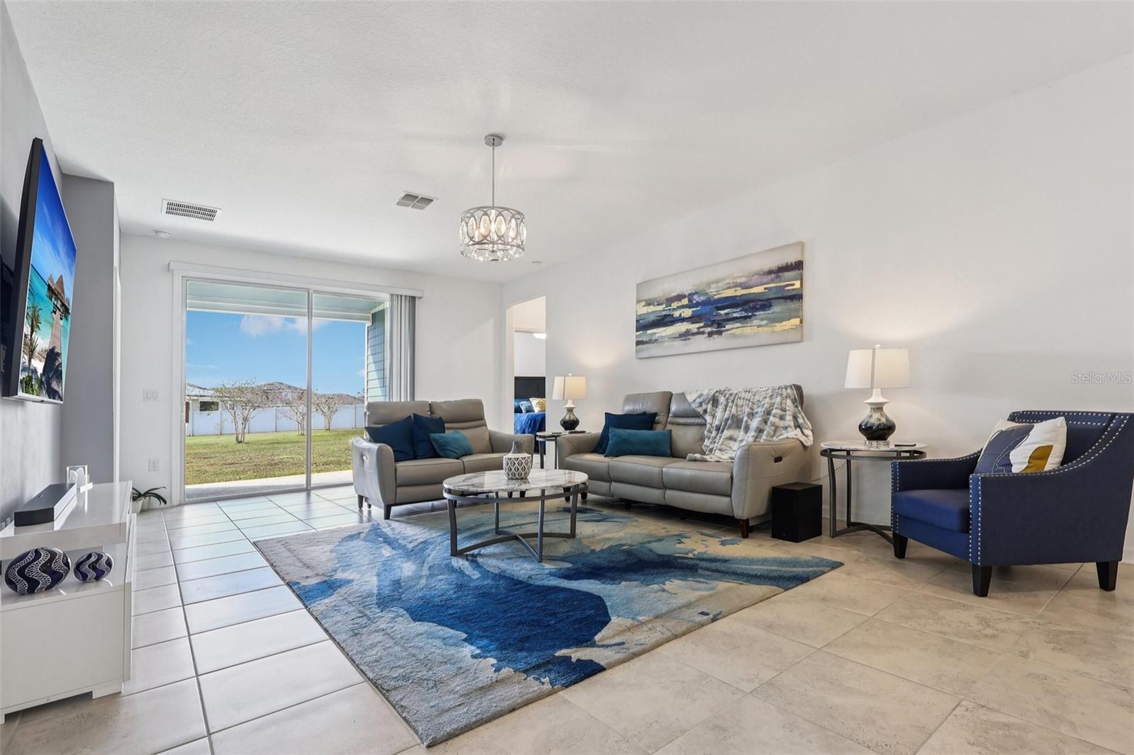 Image 18 of 66 For 2002 Myrtle Pine Street