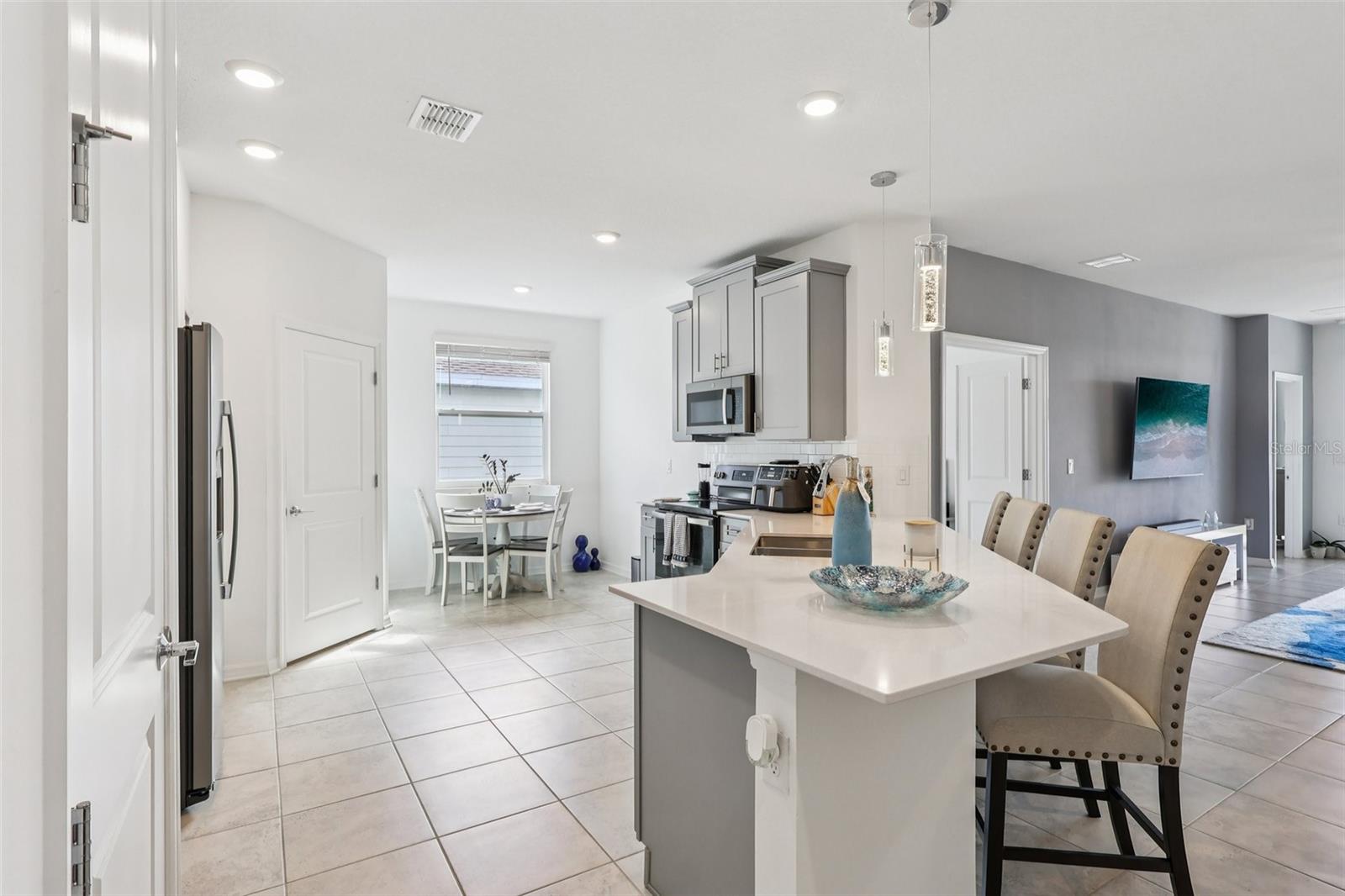 Image 21 of 66 For 2002 Myrtle Pine Street