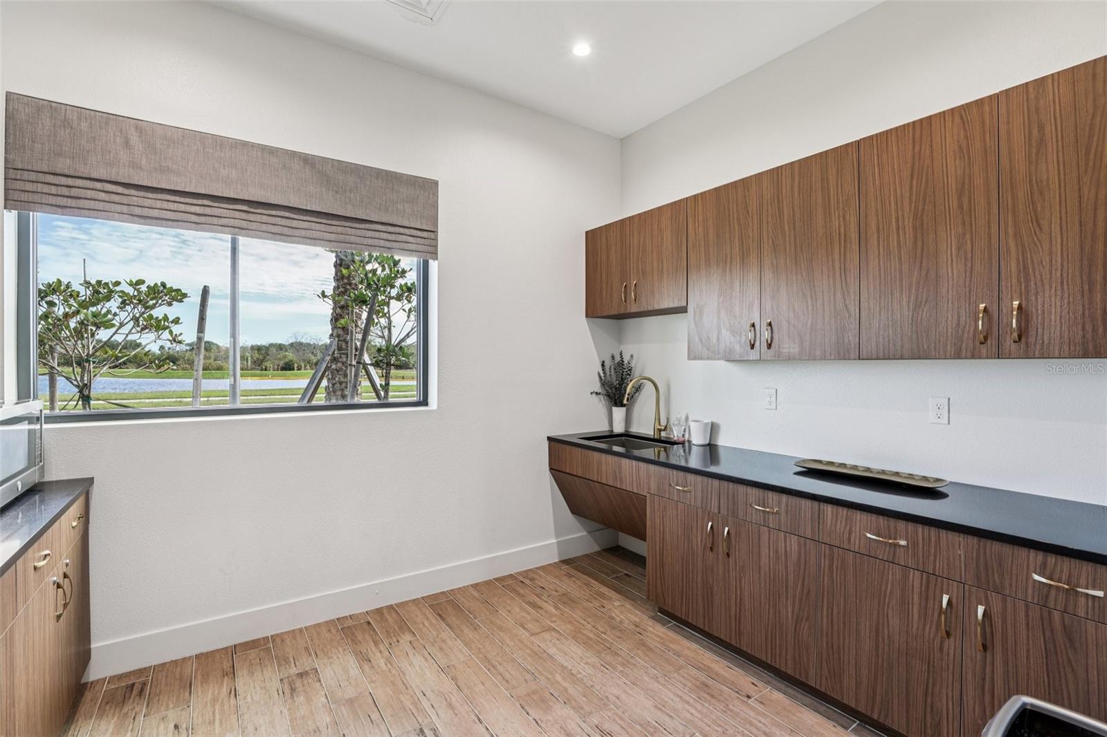 Image 58 of 66 For 2002 Myrtle Pine Street