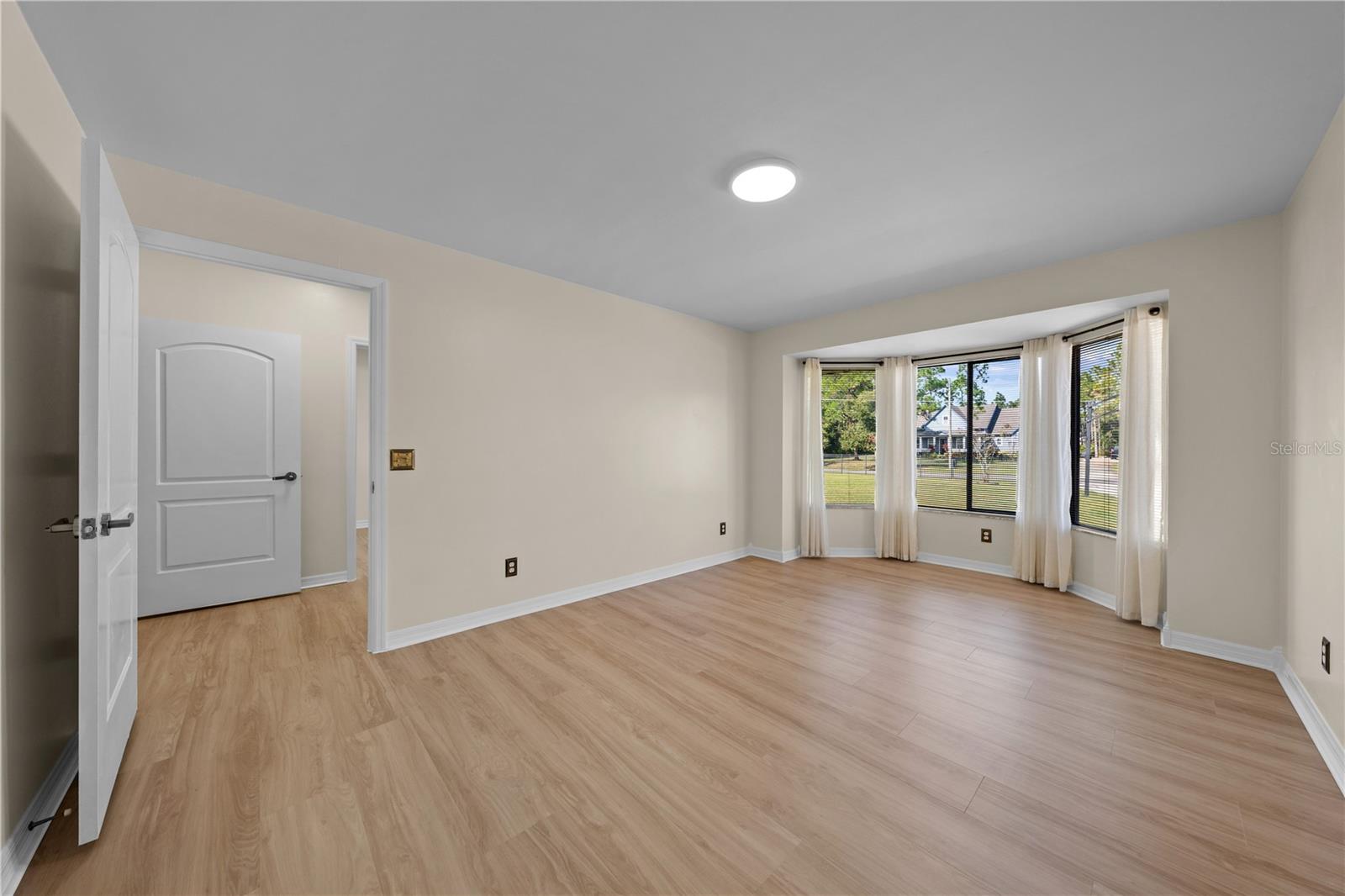 Image 25 of 52 For 6930 Greenhorn Path