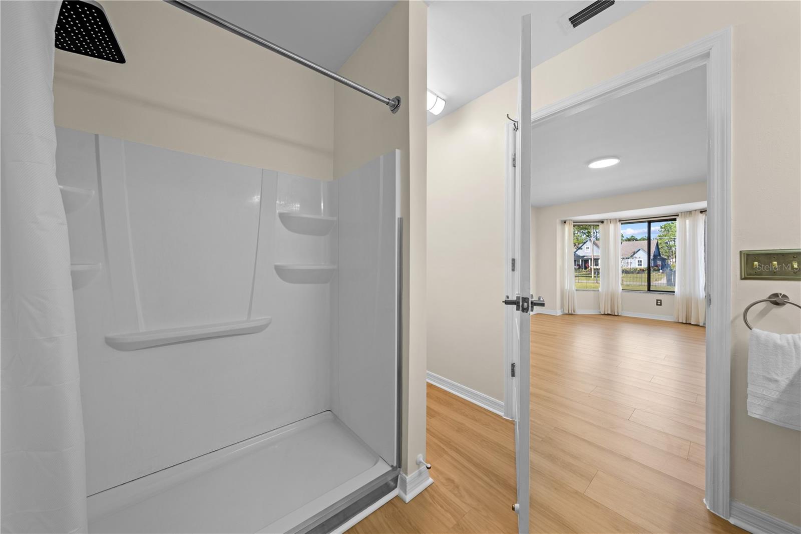 Image 28 of 52 For 6930 Greenhorn Path