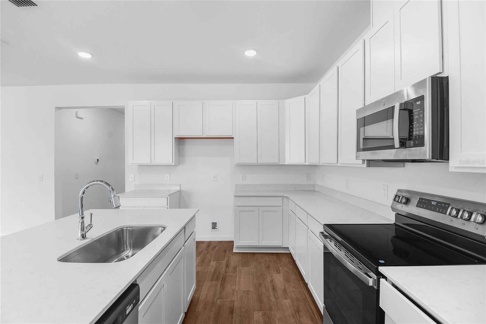 Image 7 of 19 For 5355 Mickey Avenue