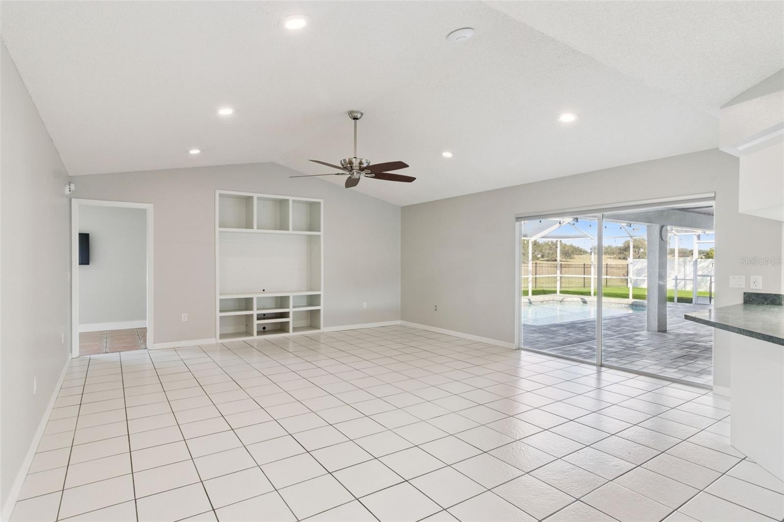 Image 10 of 44 For 1459 Banbury Loop N