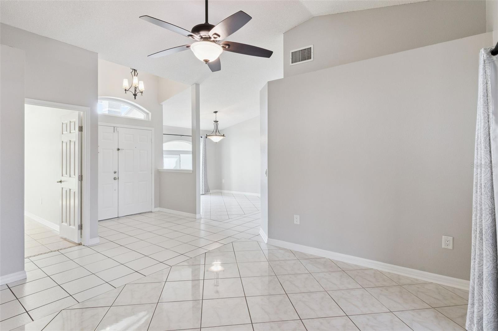 Image 13 of 44 For 1459 Banbury Loop N