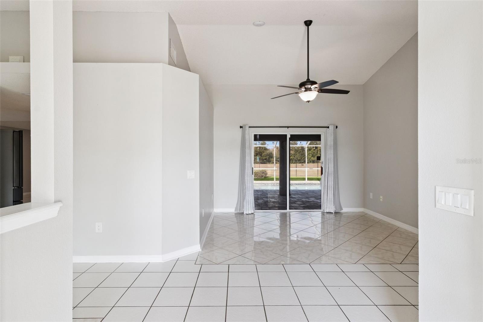 Image 14 of 44 For 1459 Banbury Loop N