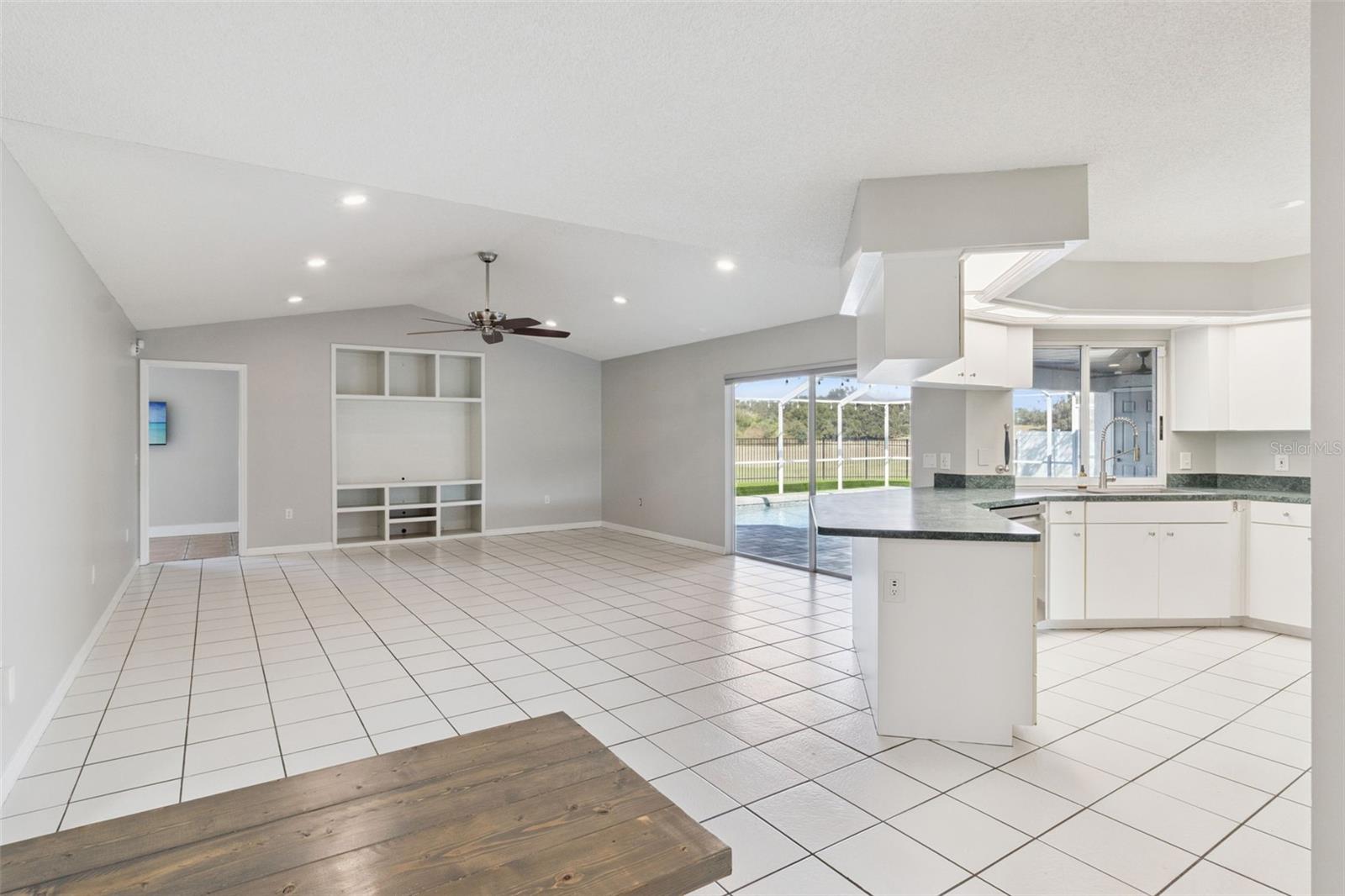 Image 15 of 44 For 1459 Banbury Loop N