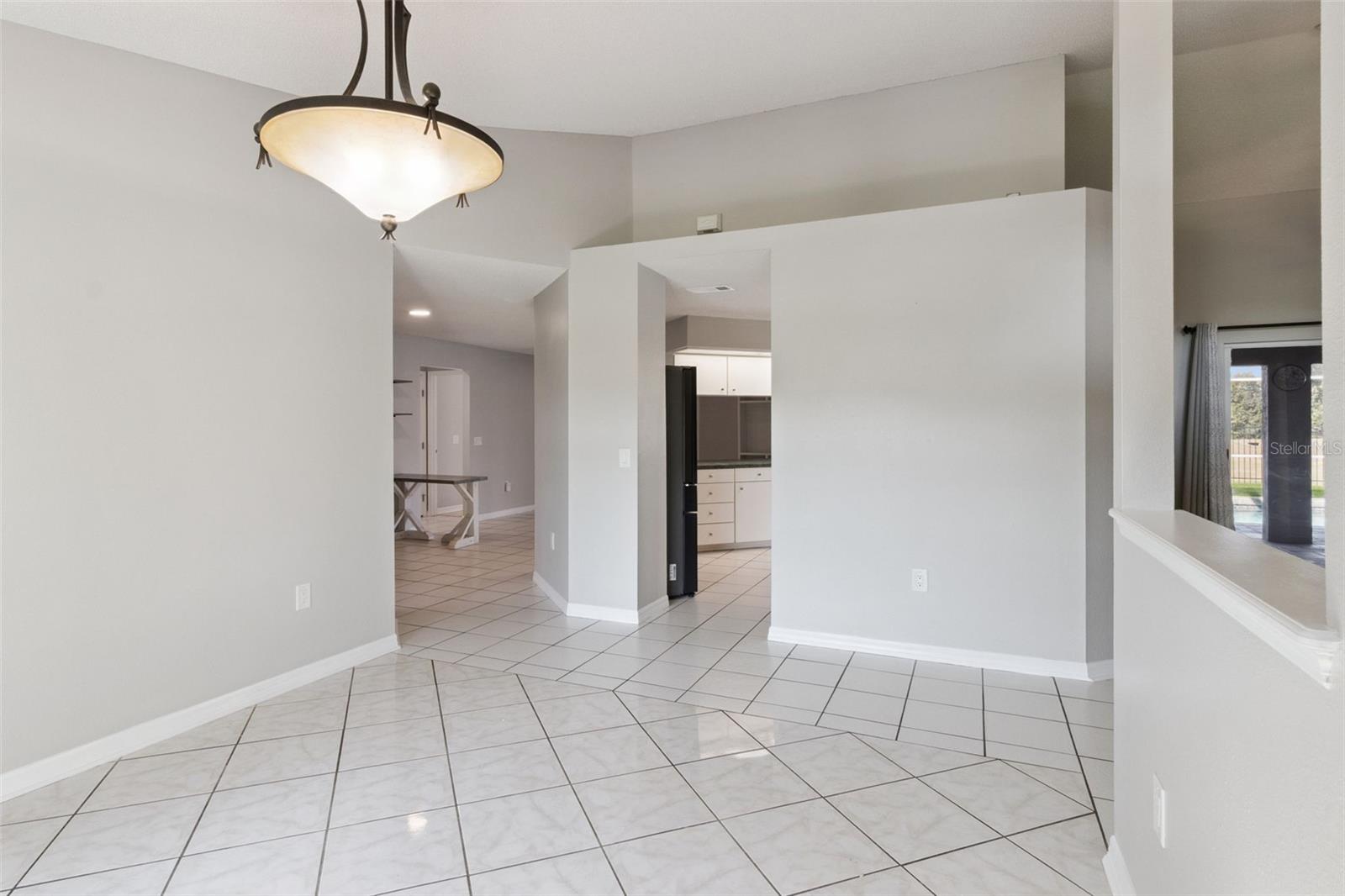 Image 19 of 44 For 1459 Banbury Loop N