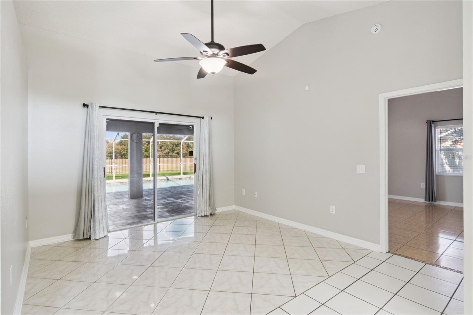 Image 20 of 44 For 1459 Banbury Loop N