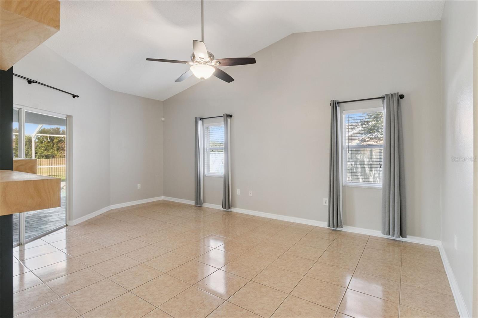 Image 24 of 44 For 1459 Banbury Loop N