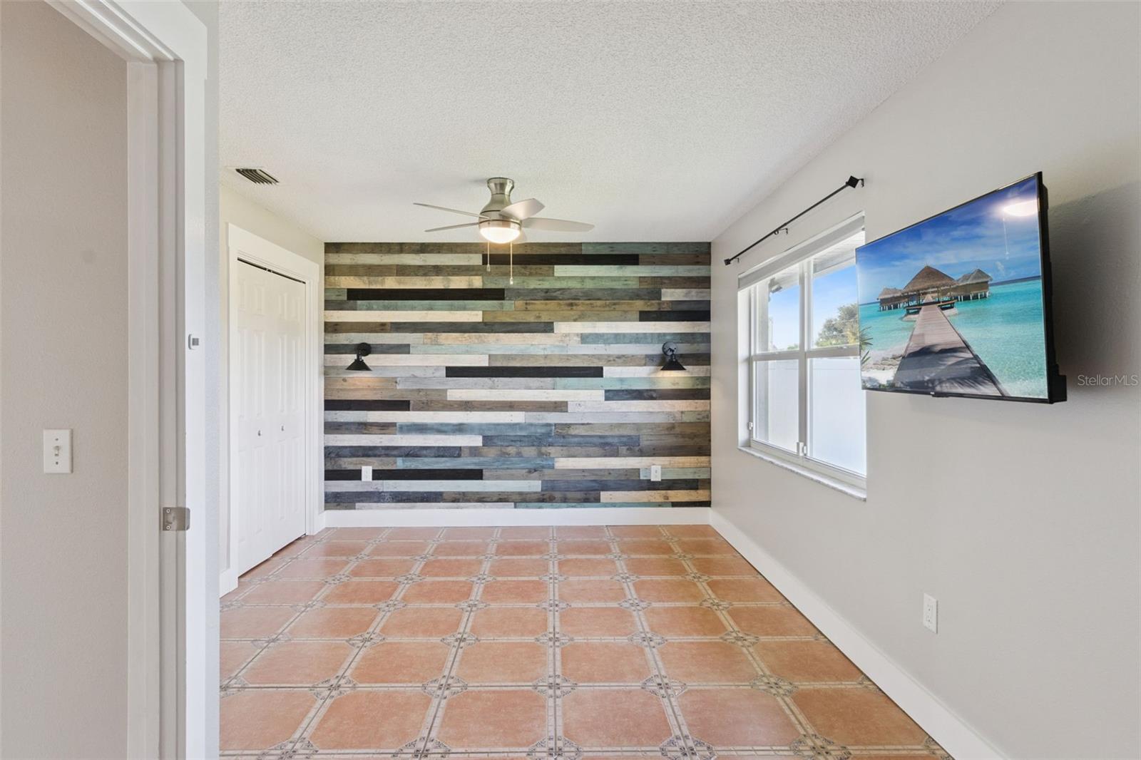 Image 25 of 44 For 1459 Banbury Loop N