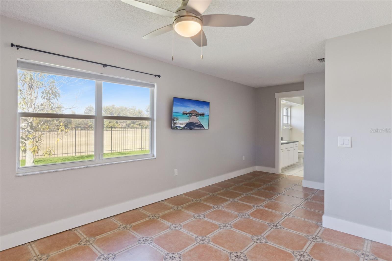 Image 27 of 44 For 1459 Banbury Loop N