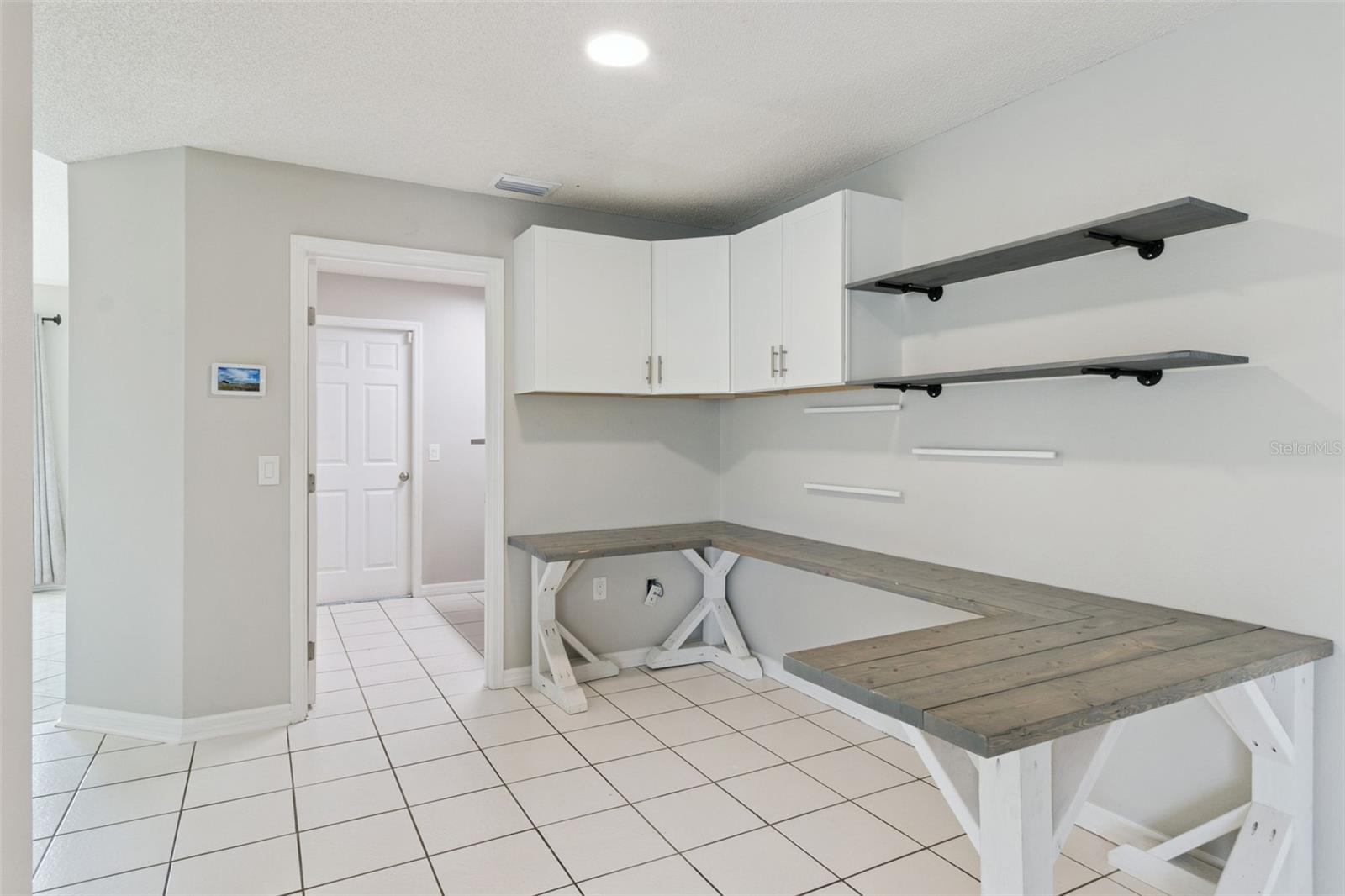 Image 32 of 44 For 1459 Banbury Loop N