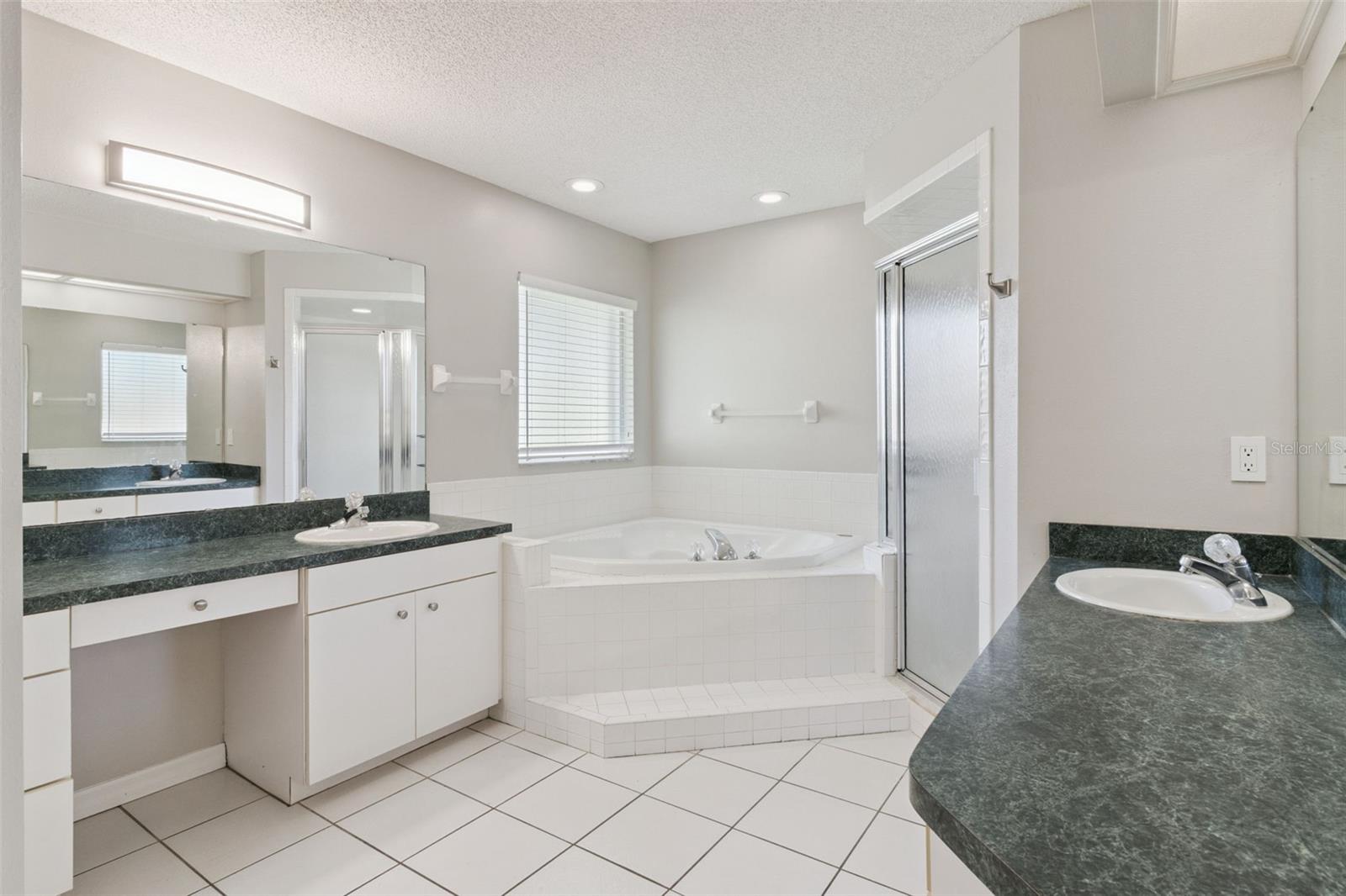 Image 35 of 44 For 1459 Banbury Loop N