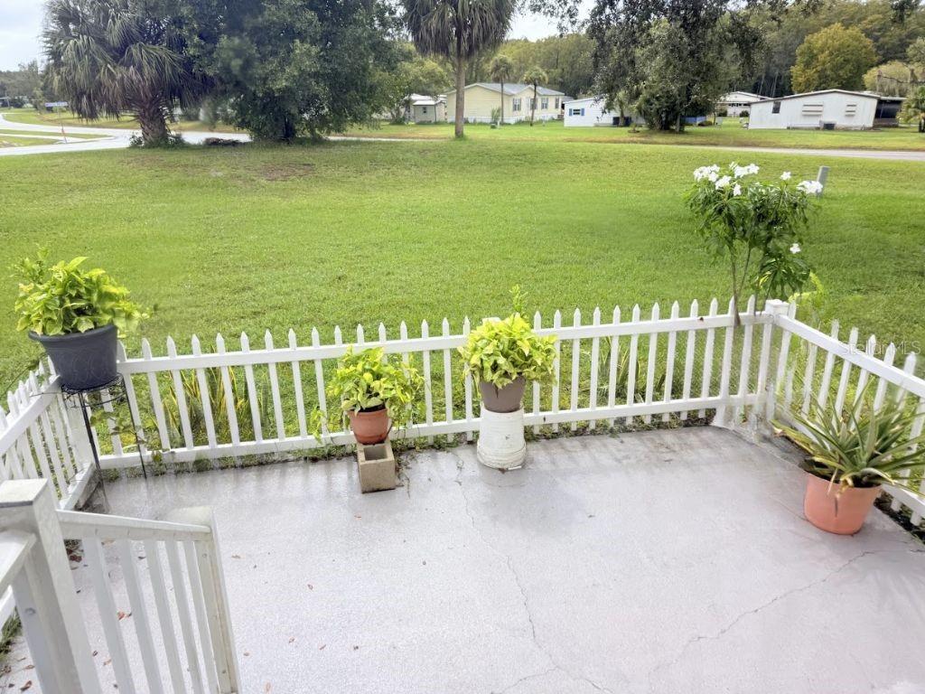 Image 4 of 40 For 220 Ellsworth Drive