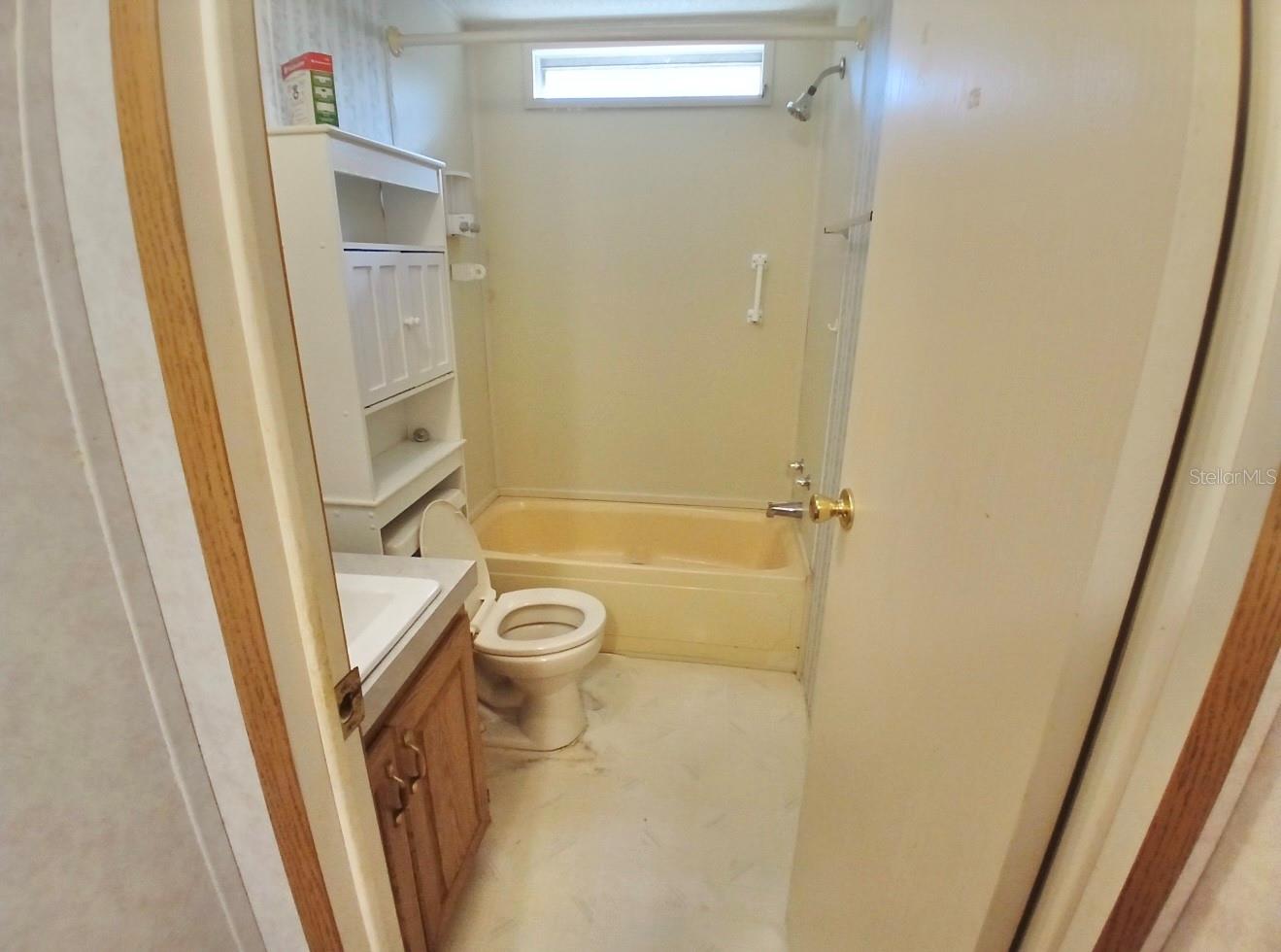 Image 18 of 62 For 4304 Oak View Avenue