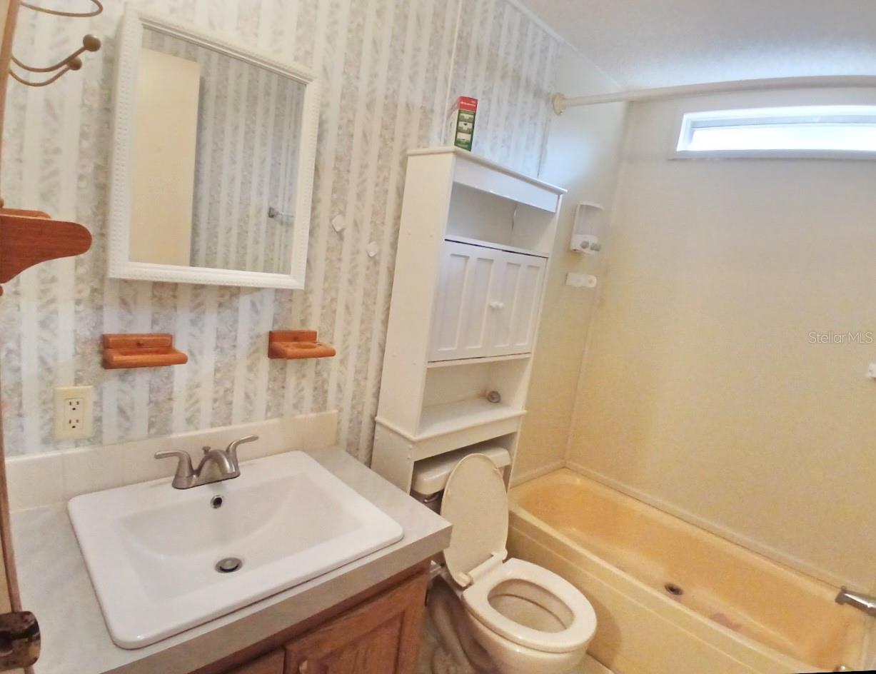 Image 20 of 62 For 4304 Oak View Avenue