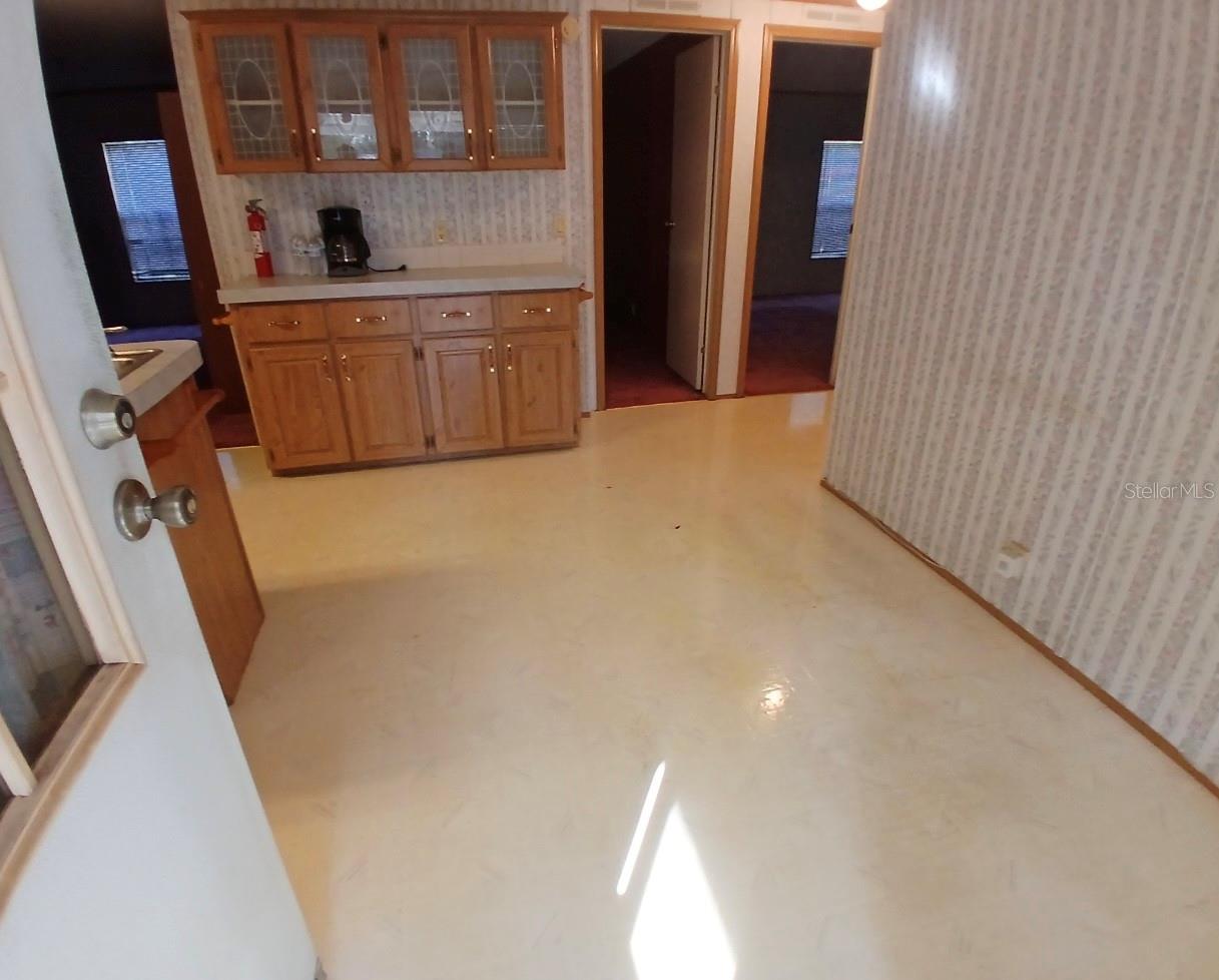 Image 4 of 62 For 4304 Oak View Avenue