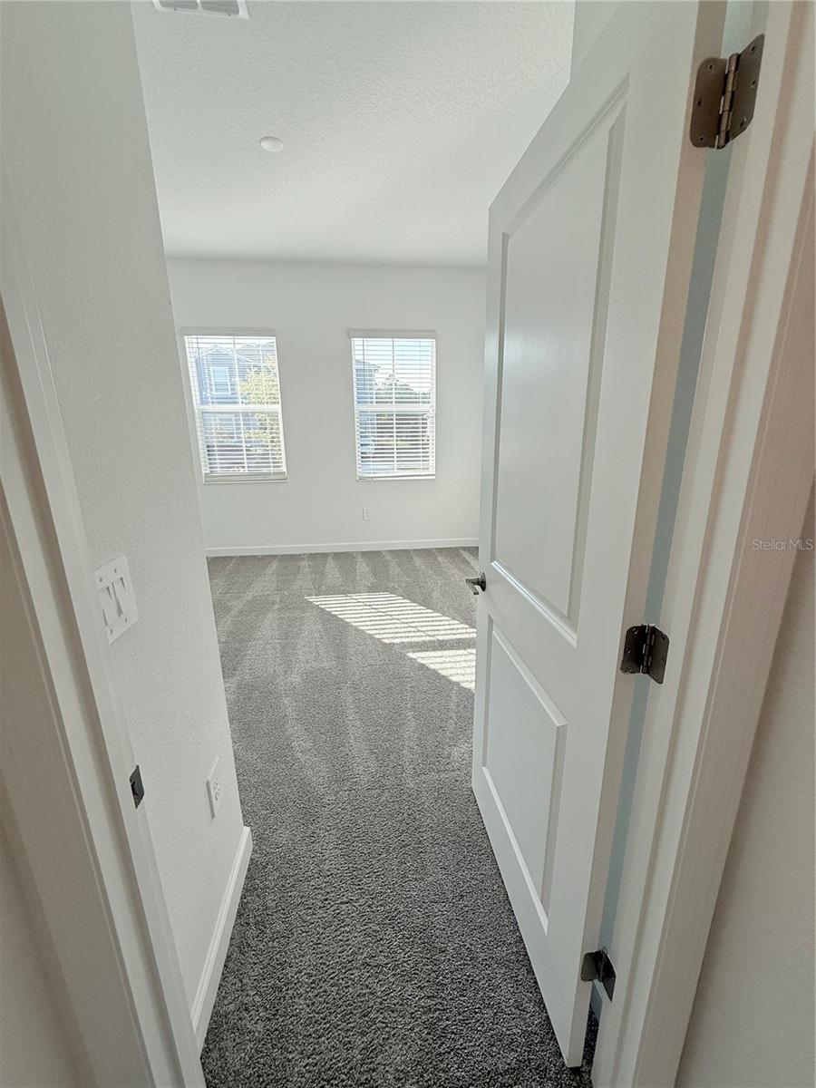 Image 17 of 25 For 5011 Barnet Drive