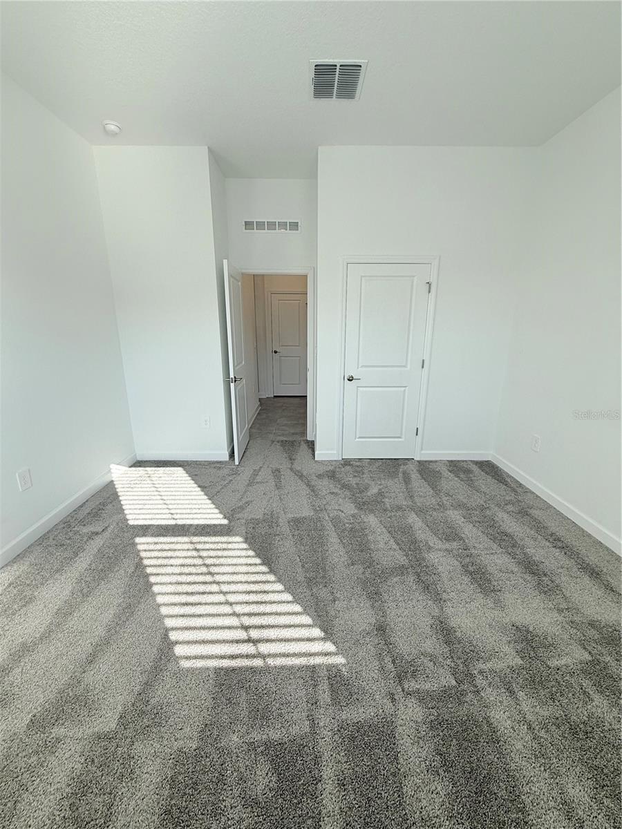 Image 20 of 25 For 5011 Barnet Drive