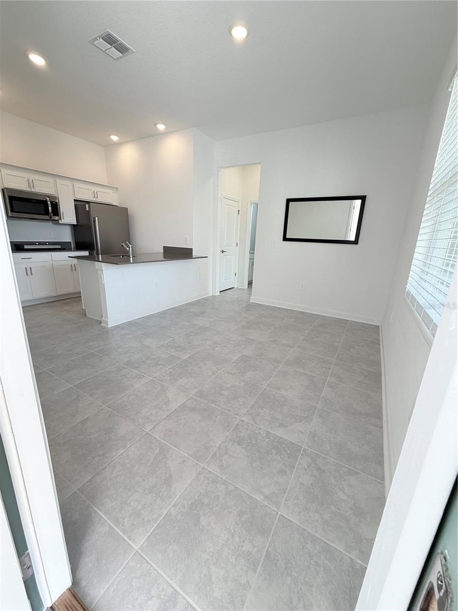 Image 5 of 25 For 5011 Barnet Drive