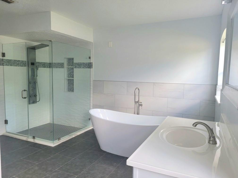 Image 18 of 46 For 283 Pine Arbor Drive