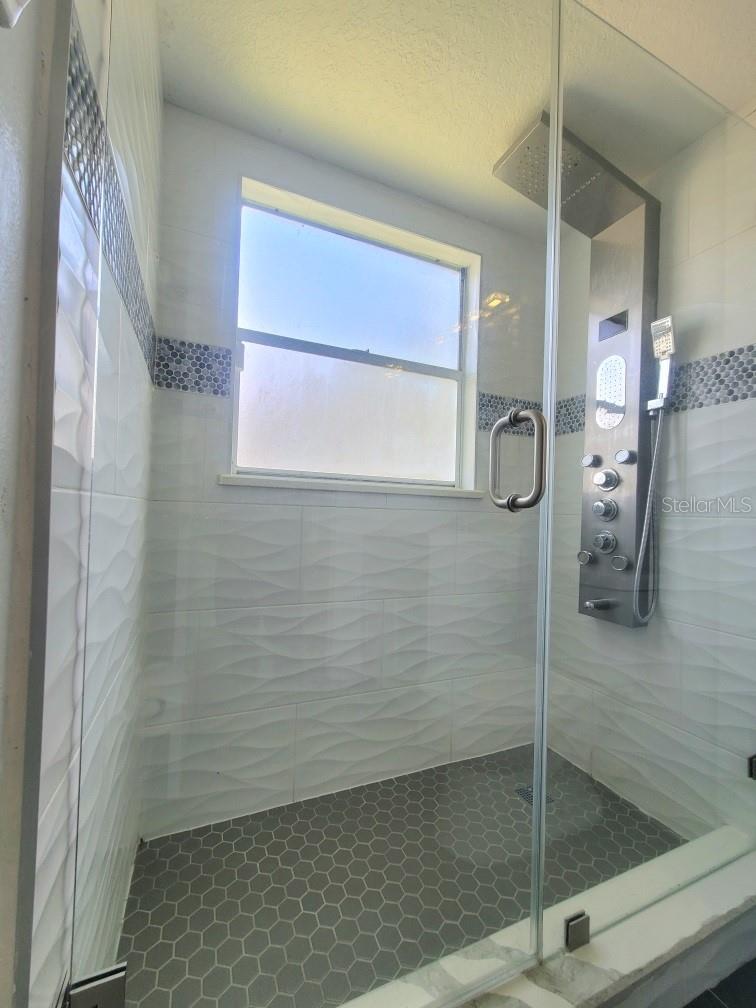 Image 37 of 46 For 283 Pine Arbor Drive