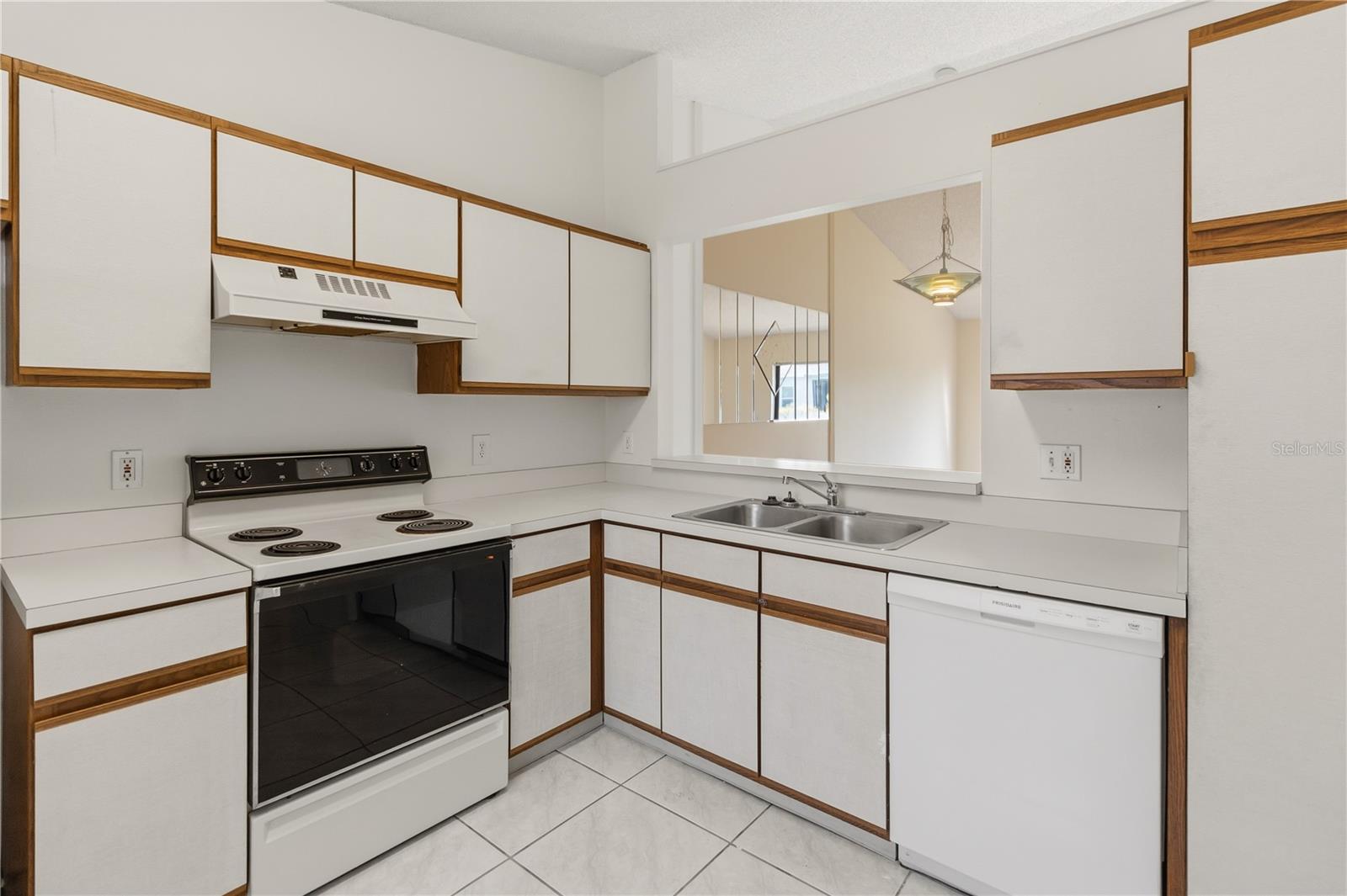 Image 10 of 25 For 2580 King Oak Circle