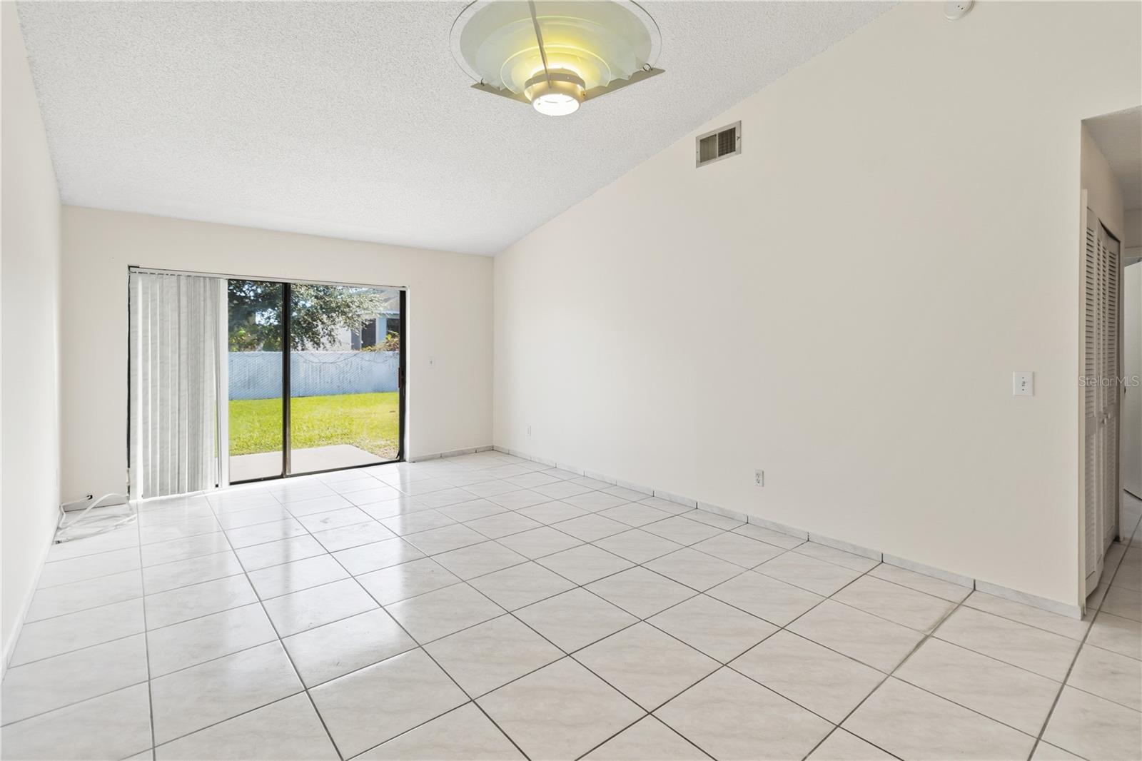 Image 8 of 25 For 2580 King Oak Circle