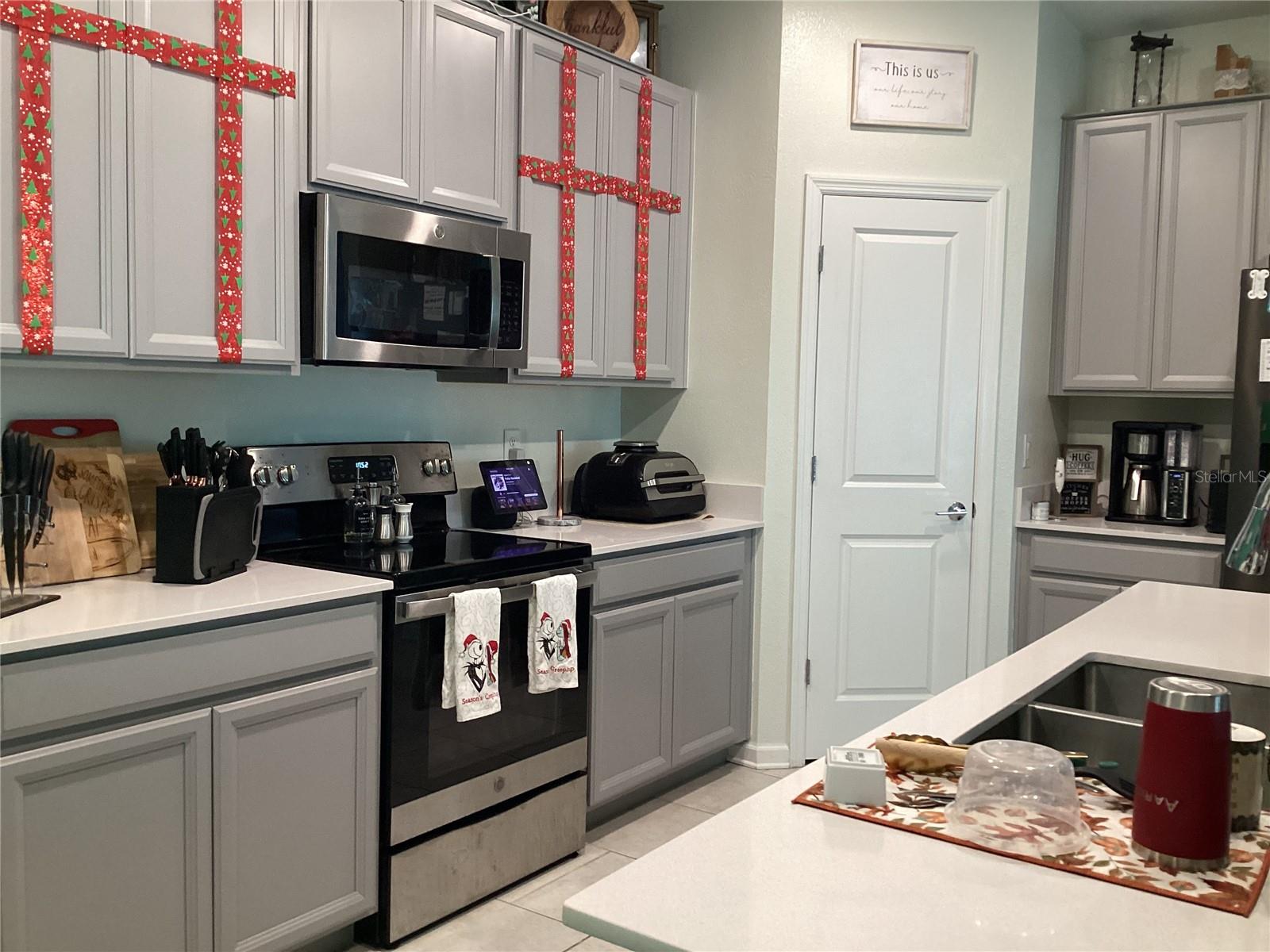 Image 13 of 42 For 260 Pershing Street