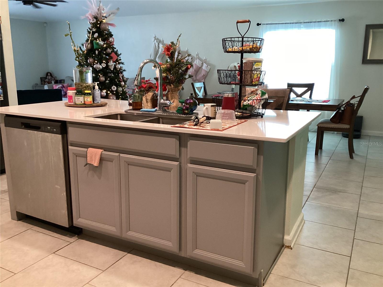 Image 16 of 42 For 260 Pershing Street