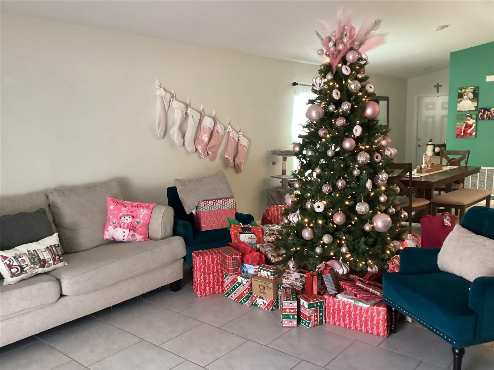 Image 19 of 42 For 260 Pershing Street