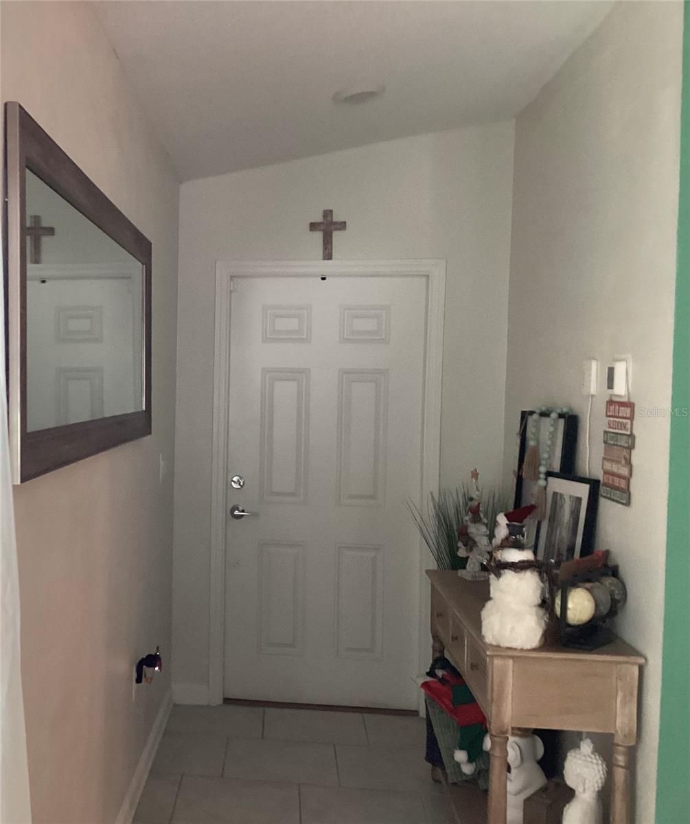 Image 5 of 42 For 260 Pershing Street